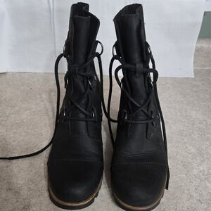 Sorel Black Lace-Up Women's Boots